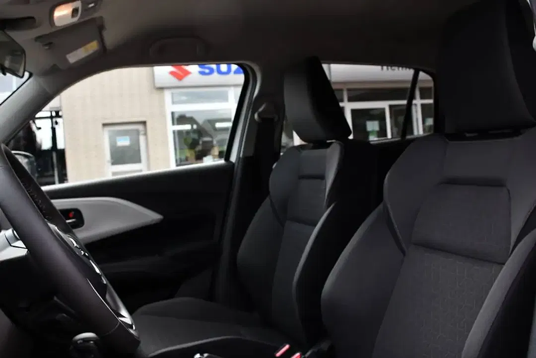 Suzuki Swift Hybrid 1.2 CVT AUT Comfort - Thumbnail 7