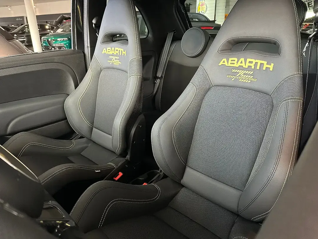 Abarth 695 75th Anniversario - Thumbnail 4