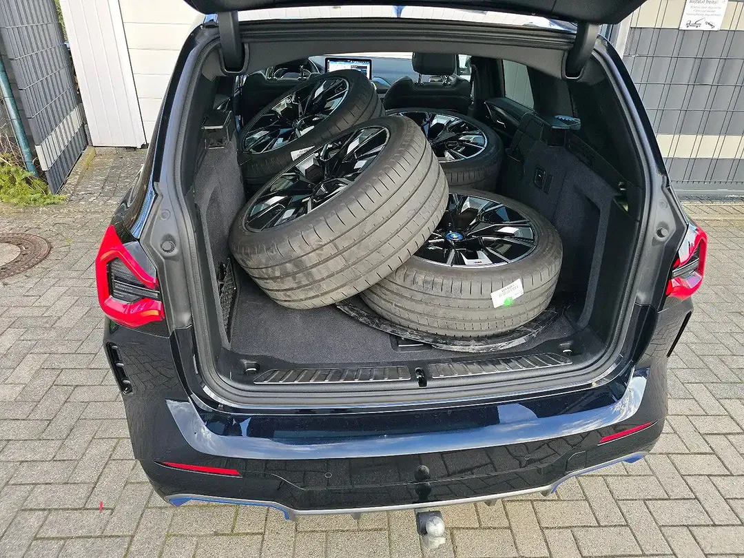 BMW iX3 M Sport - foto 2