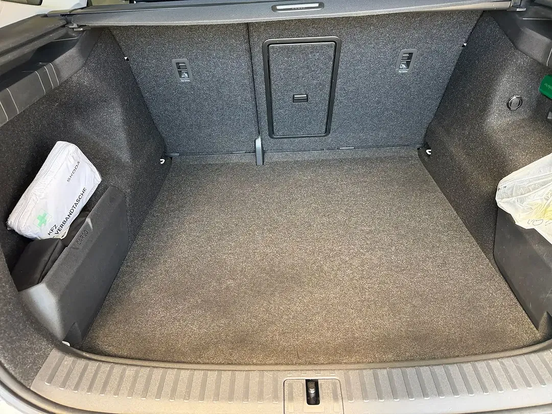 Skoda Enyaq 85x iV Loft - Thumbnail 13