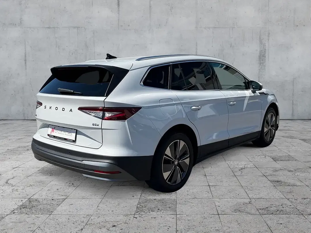 Skoda Enyaq 85x iV Loft - Thumbnail 5