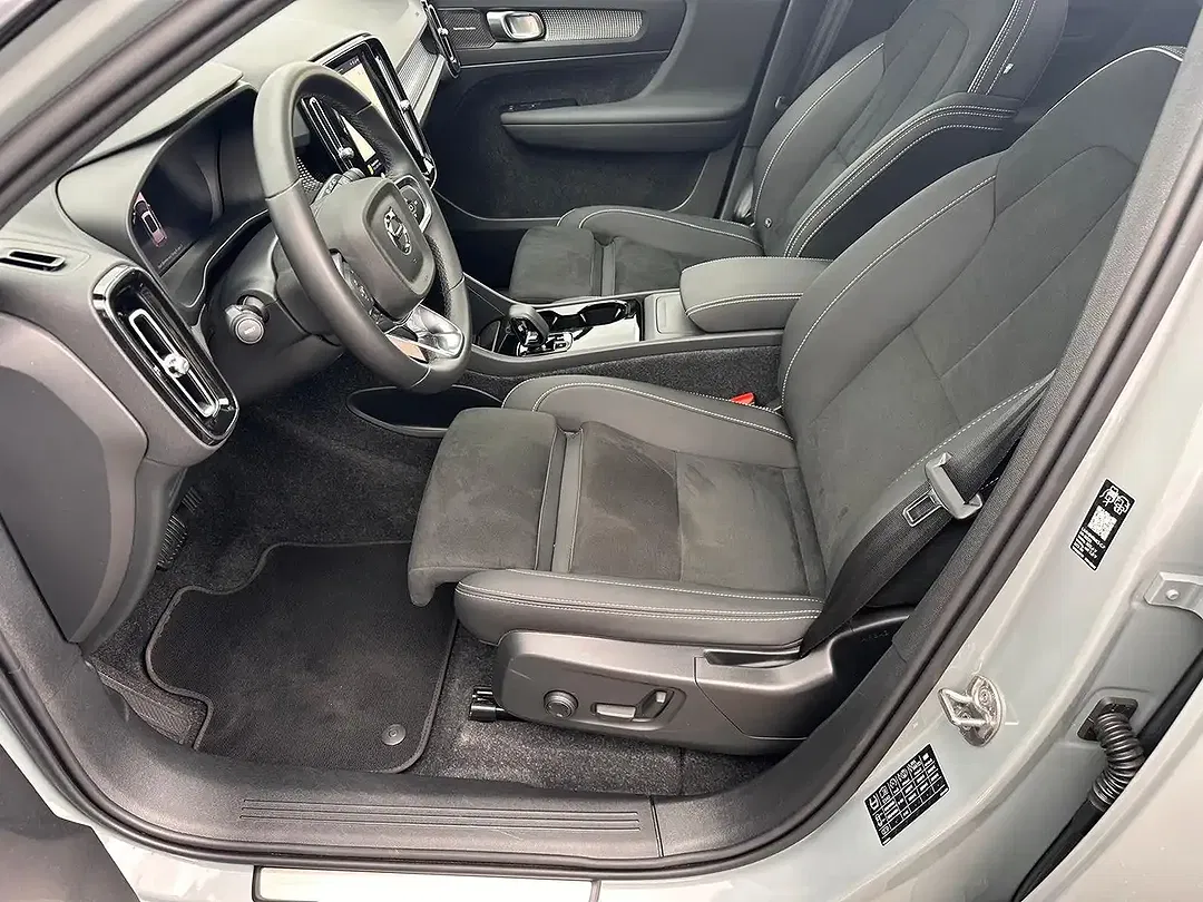 Volvo EX40 Ultra Black Edition - Thumbnail 14