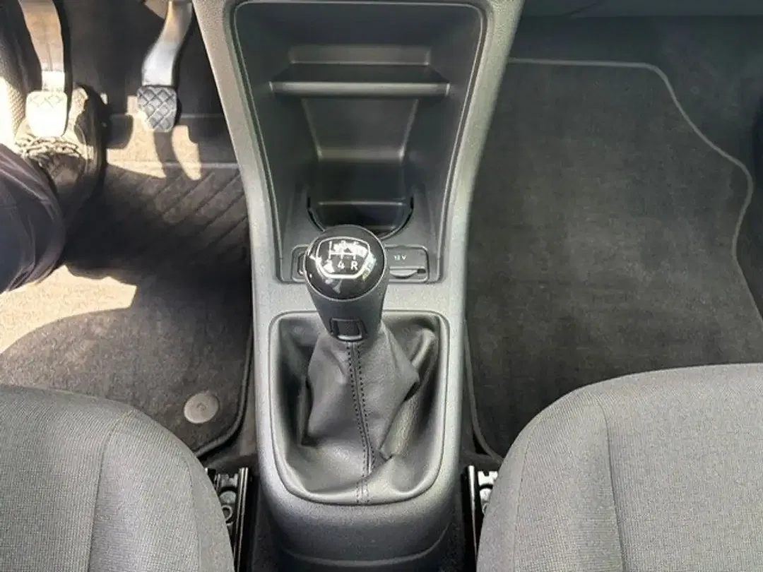 Volkswagen up! Move - Thumbnail 10