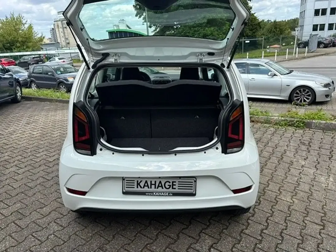 Volkswagen up! Move - Thumbnail 11