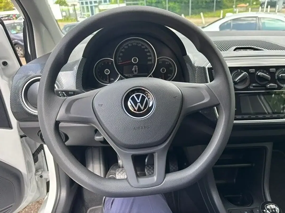 Volkswagen up! Move - Thumbnail 3