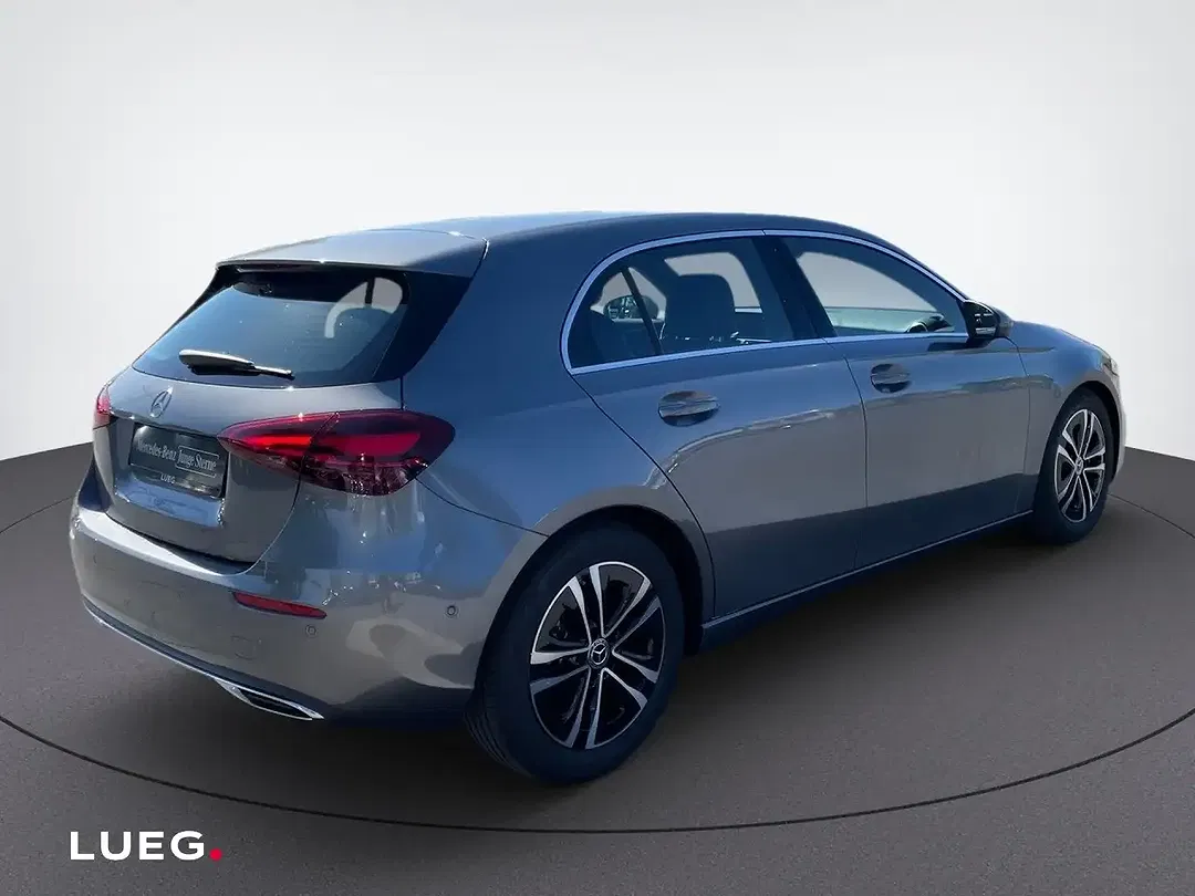 Mercedes-Benz A 180 - Thumbnail 4