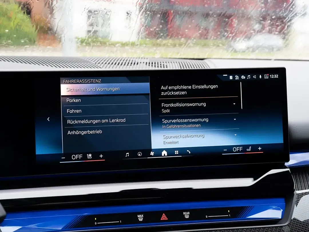 BMW 540 xDrive M Sport Touring - Thumbnail 11