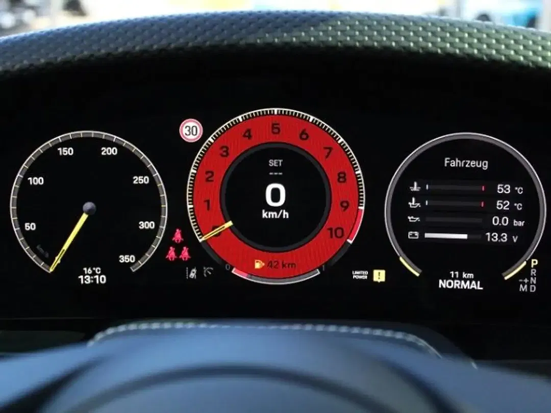 Porsche 992 GT3 Touring - foto 15