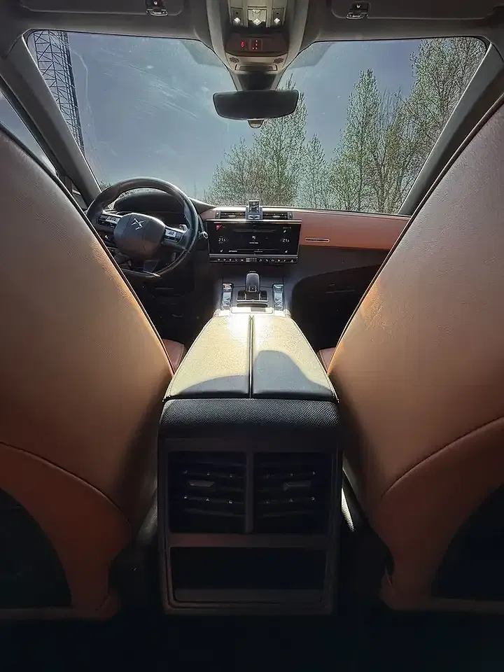 DS Automobiles DS 7 Crossback - Thumbnail 12