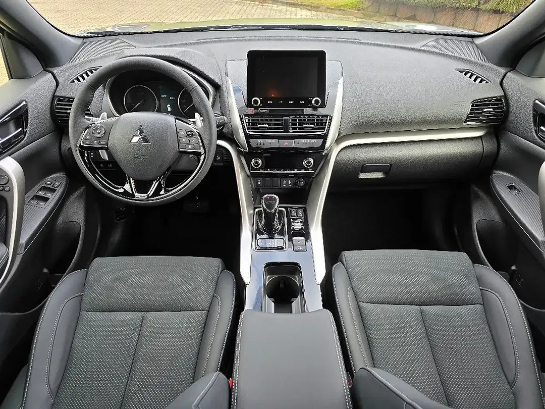 Mitsubishi Eclipse Cross 2.4 PHEV Hybrid MIVEC 4WD Select - Thumbnail 12
