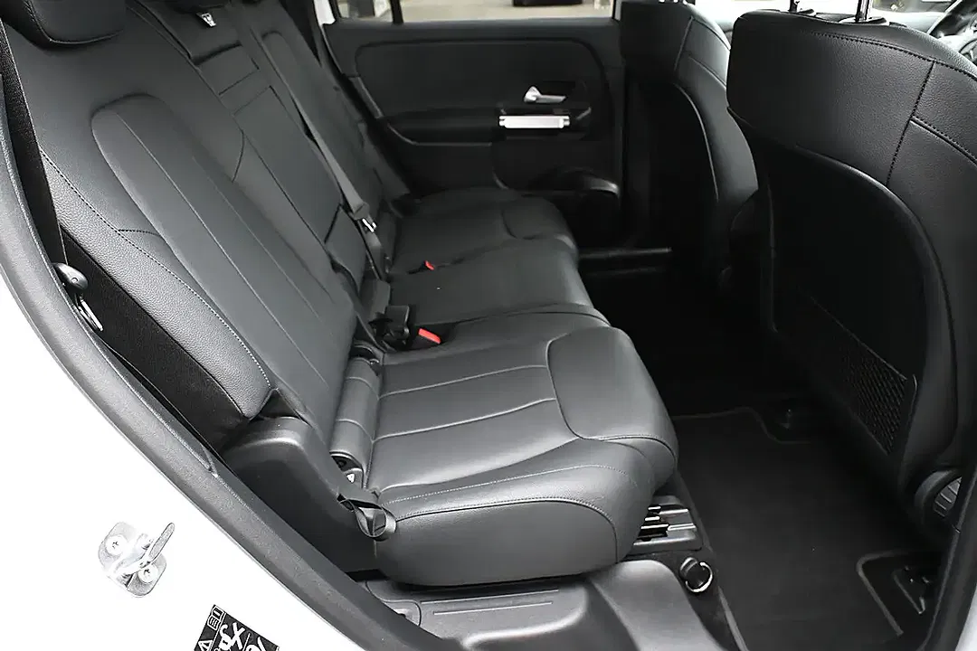 Mercedes-Benz EQB 350 AUT 4MATIC - Thumbnail 13