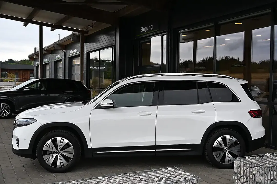 Mercedes-Benz EQB 350 AUT 4MATIC - Thumbnail 2