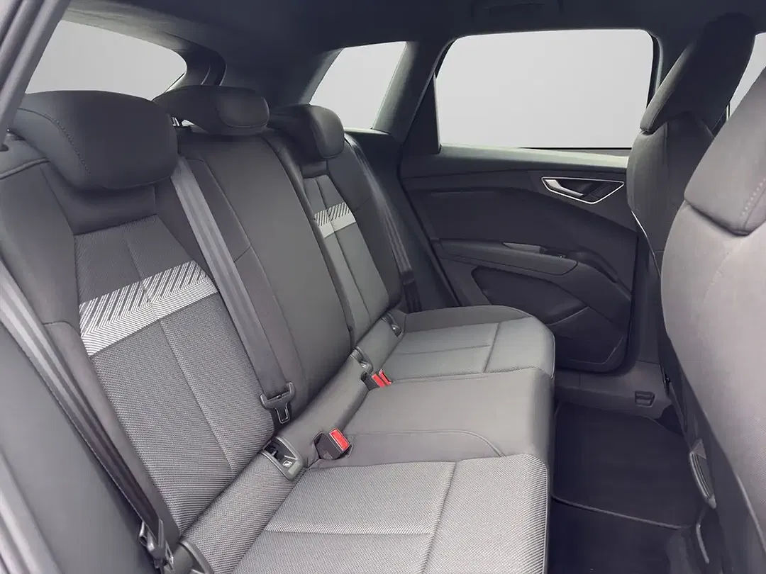 Audi Q4 e-tron 35 - Thumbnail 9