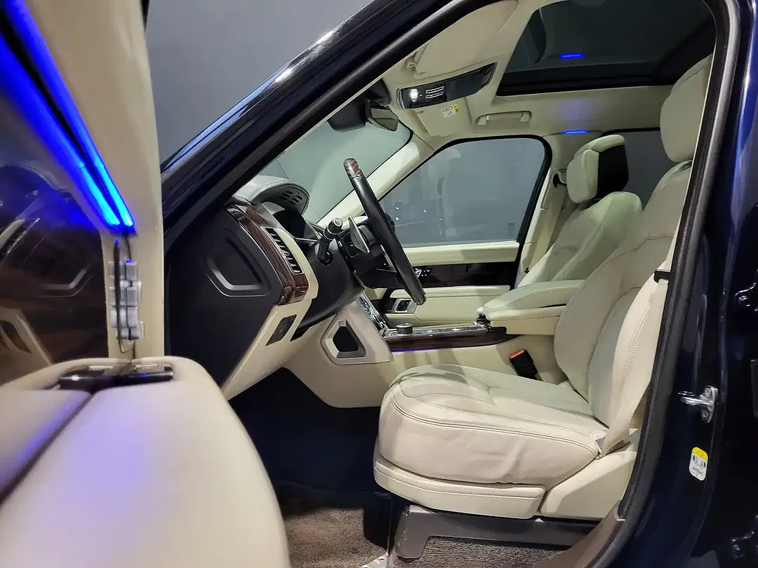 Land Rover Range Rover D250 HSE Autobiography - Thumbnail 5