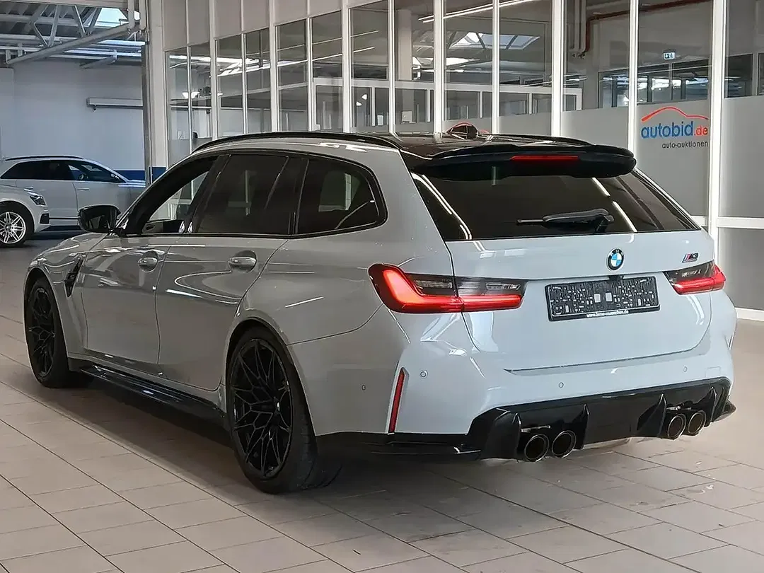 BMW M3 xDrive Competition Touring - Thumbnail 8