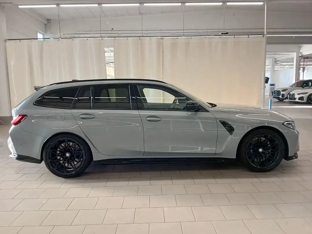 BMW M3 xDrive Competition Touring - Thumbnail 10