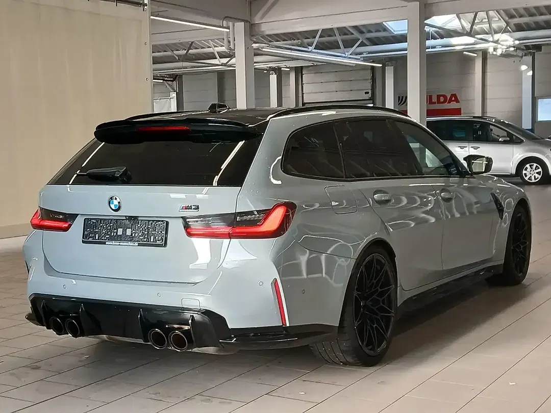 BMW M3 xDrive Competition Touring - Thumbnail 6