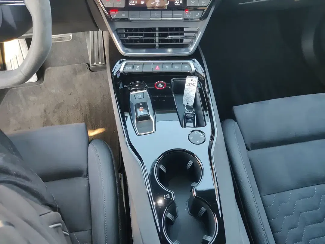 Audi RS e-tron GT quattro Matrix LED - Thumbnail 11