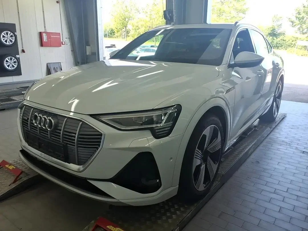 Audi e-tron 55 Sportback S line - Afbeelding 1
