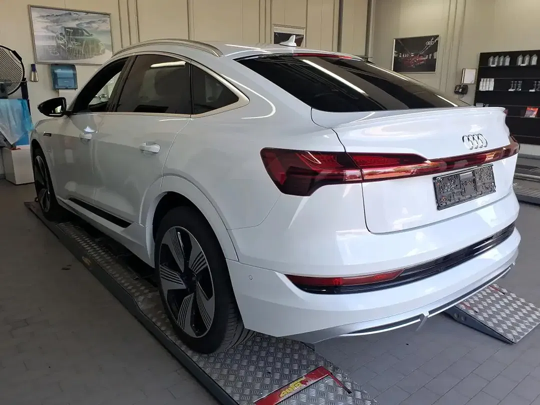 Audi e-tron 55 Sportback S line - Thumbnail 5