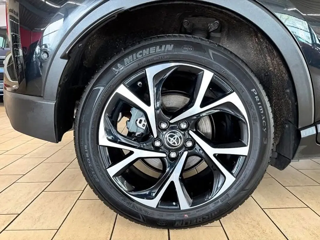 Toyota C-HR Hybrid Team Deutschland - Thumbnail 11