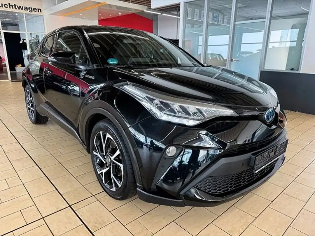 Toyota C-HR Hybrid Team Deutschland - Thumbnail 3