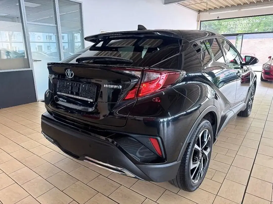 Toyota C-HR Hybrid Team Deutschland - Thumbnail 5