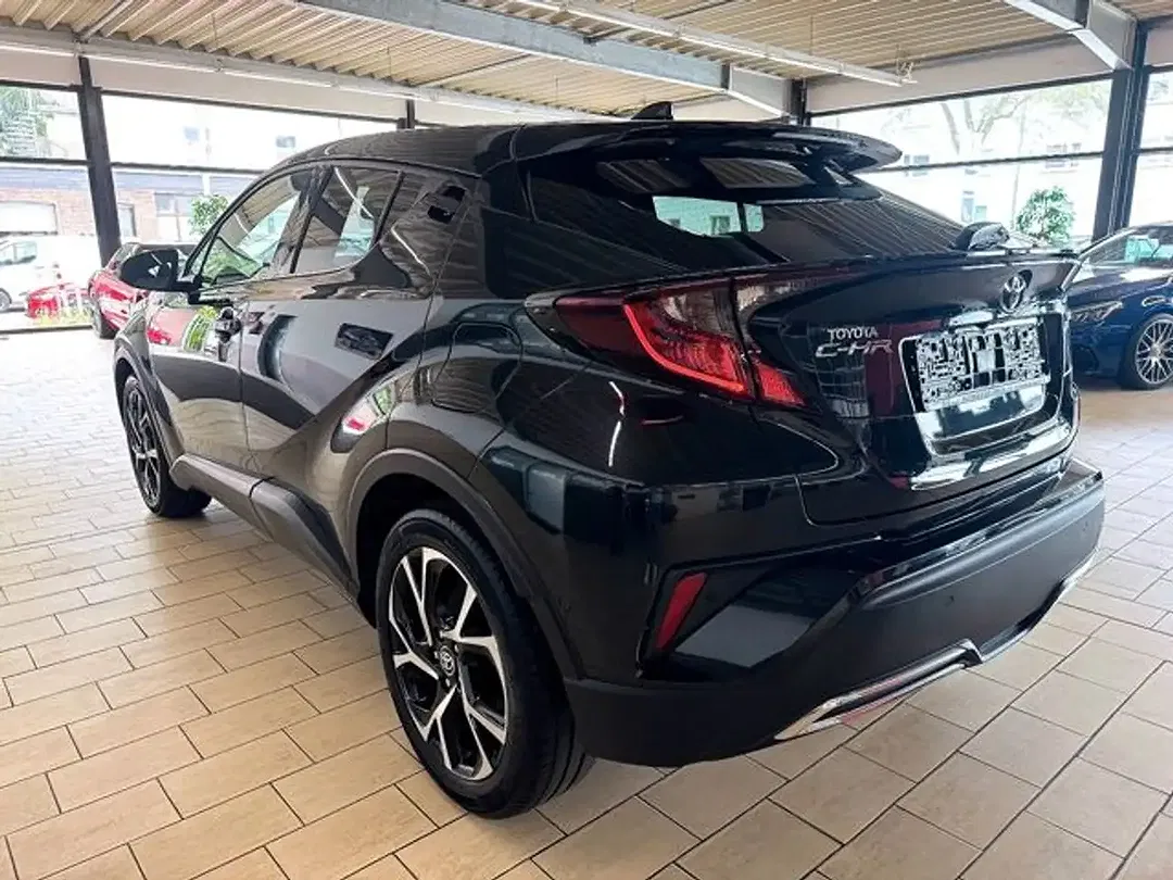 Toyota C-HR Hybrid Team Deutschland - Thumbnail 7