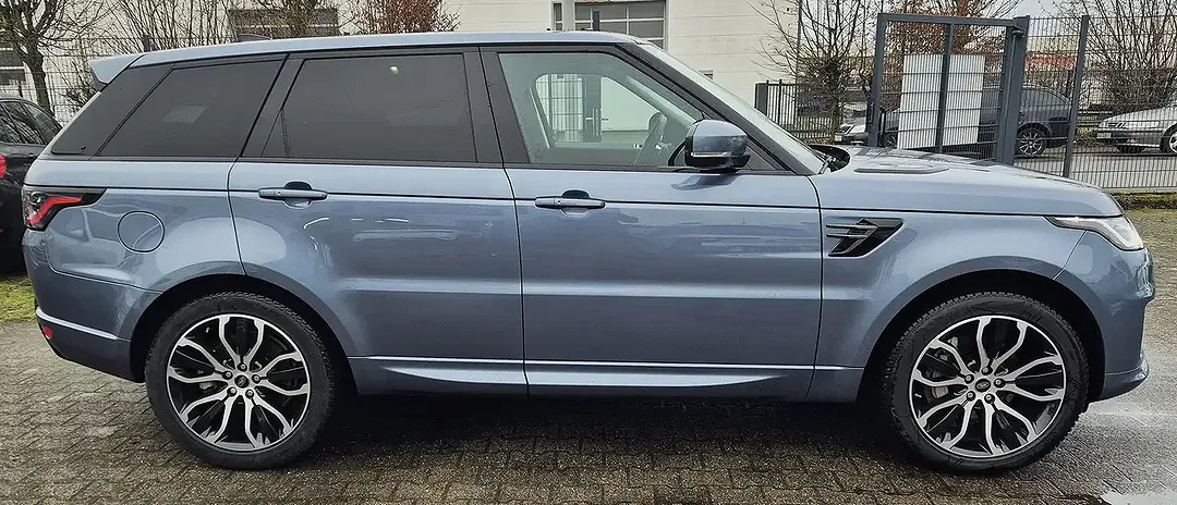 Land Rover Range Rover Sport D300 HSE Dynamic - Thumbnail 3