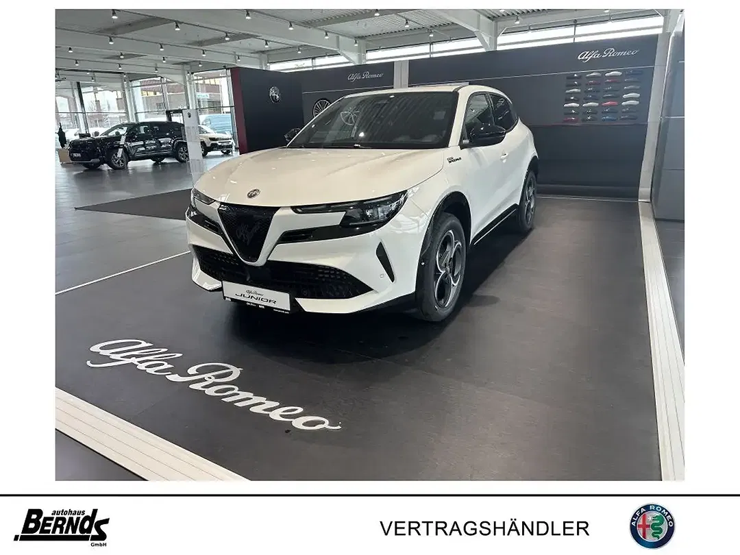 Alfa Romeo Junior 1.2 VGT Ibrida Sport Speciale - foto 1