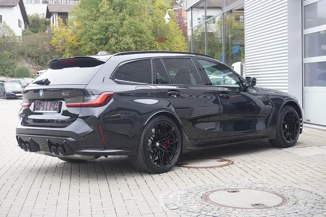 BMW M3 Competition Touring - Thumbnail 6