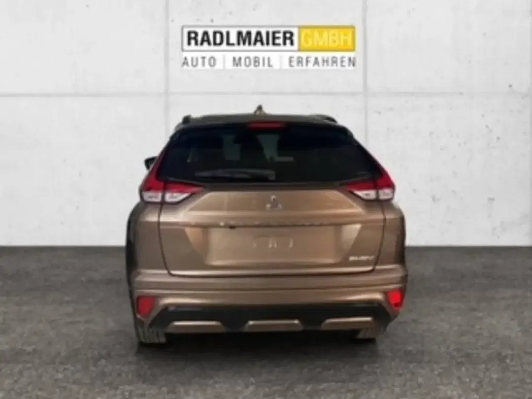 Mitsubishi Eclipse Cross PHEV AUT Select - Thumbnail 3