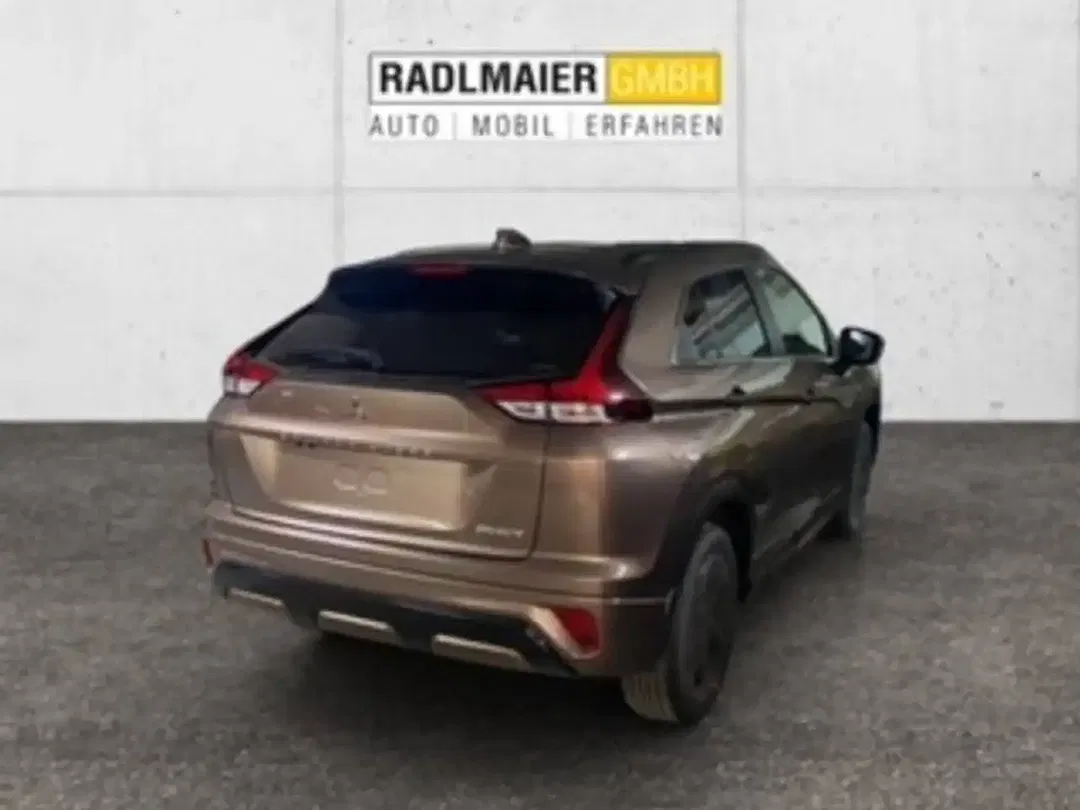 Mitsubishi Eclipse Cross PHEV AUT Select - Thumbnail 4