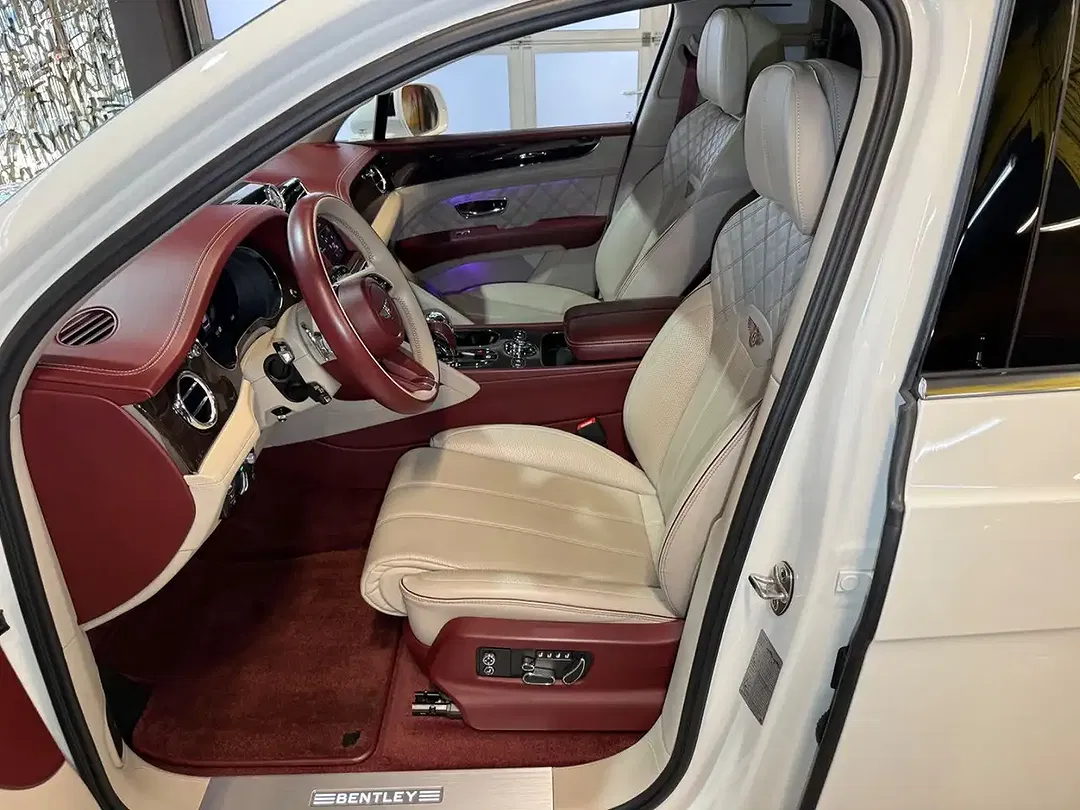 Bentley Bentayga 4.0 V8 First Edition Mulliner - Thumbnail 11