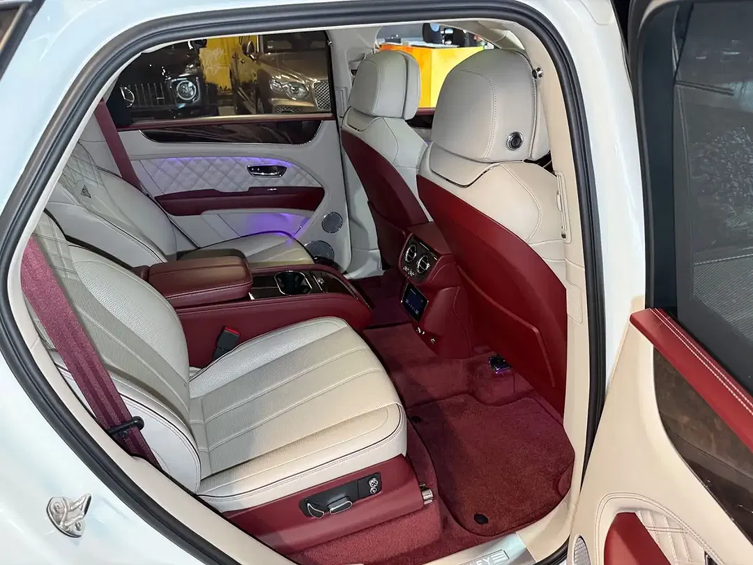 Bentley Bentayga 4.0 V8 First Edition Mulliner - foto 15