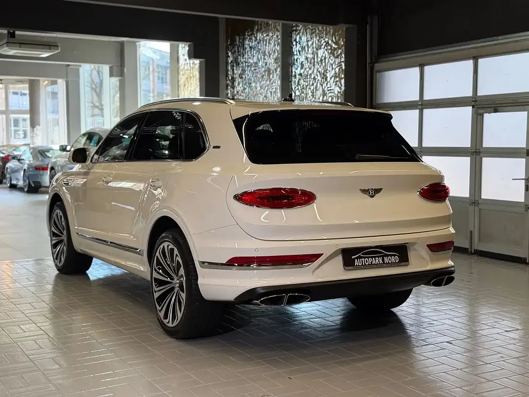 Bentley Bentayga 4.0 V8 First Edition Mulliner - Thumbnail 5