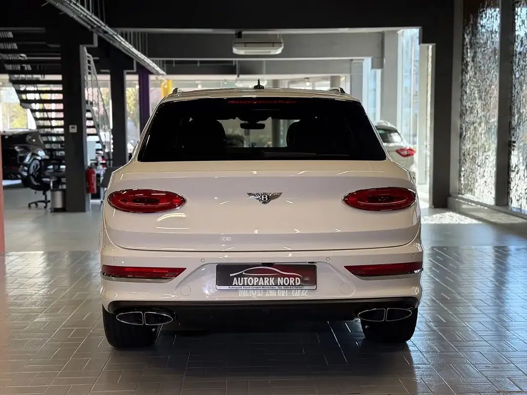 Bentley Bentayga 4.0 V8 First Edition Mulliner - Thumbnail 6