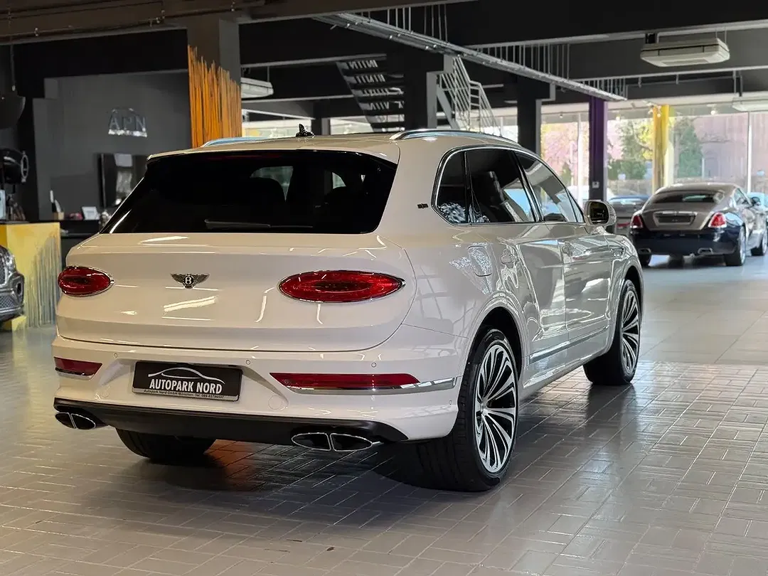 Bentley Bentayga 4.0 V8 First Edition Mulliner - Thumbnail 7