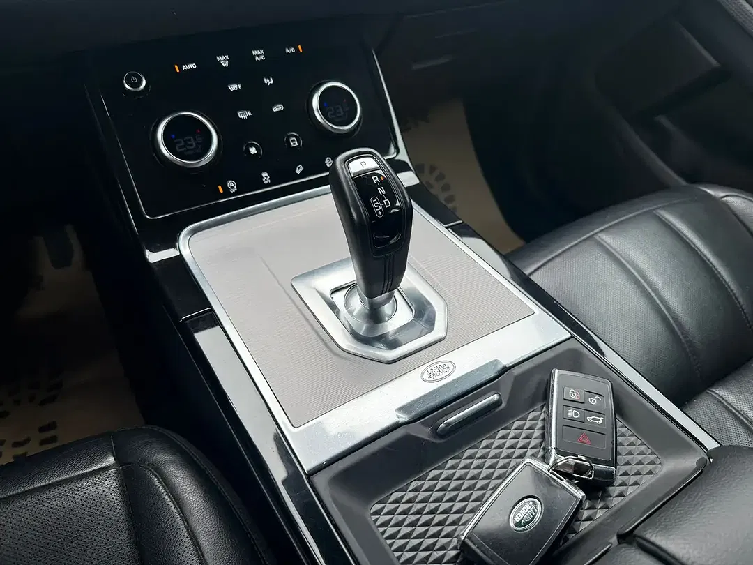 Land Rover Range Rover Evoque 2.0 Td4 4x4 - Thumbnail 24