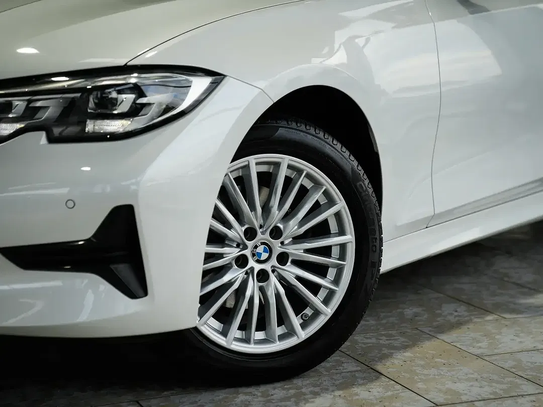 BMW 320 xDrive Touring Sport Line - Thumbnail 4