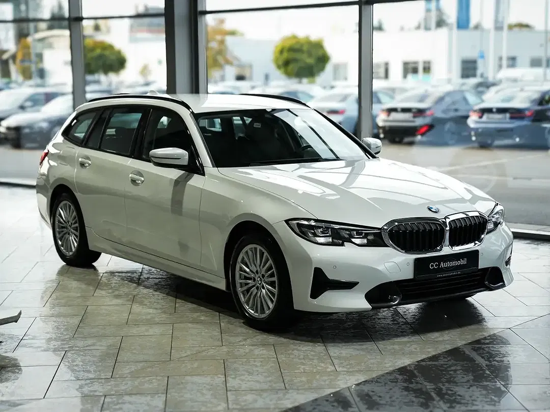 BMW 320 xDrive Touring Sport Line - Thumbnail 6