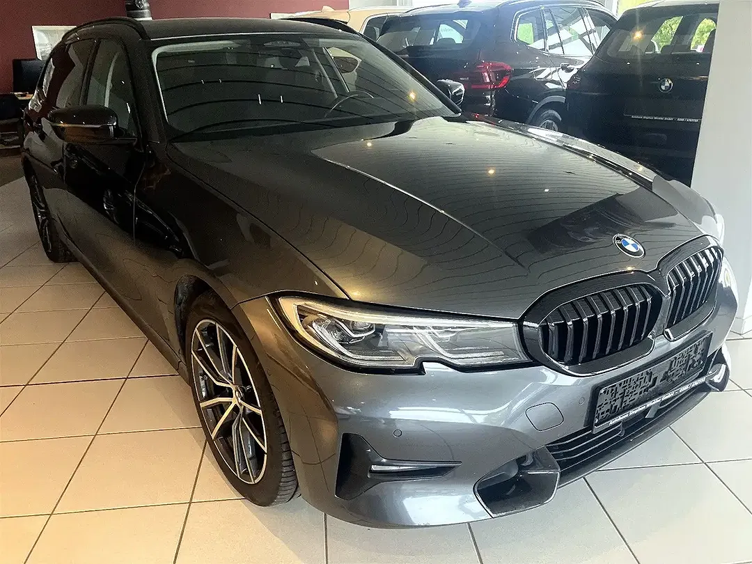 BMW 318 Sport Line - Thumbnail 3