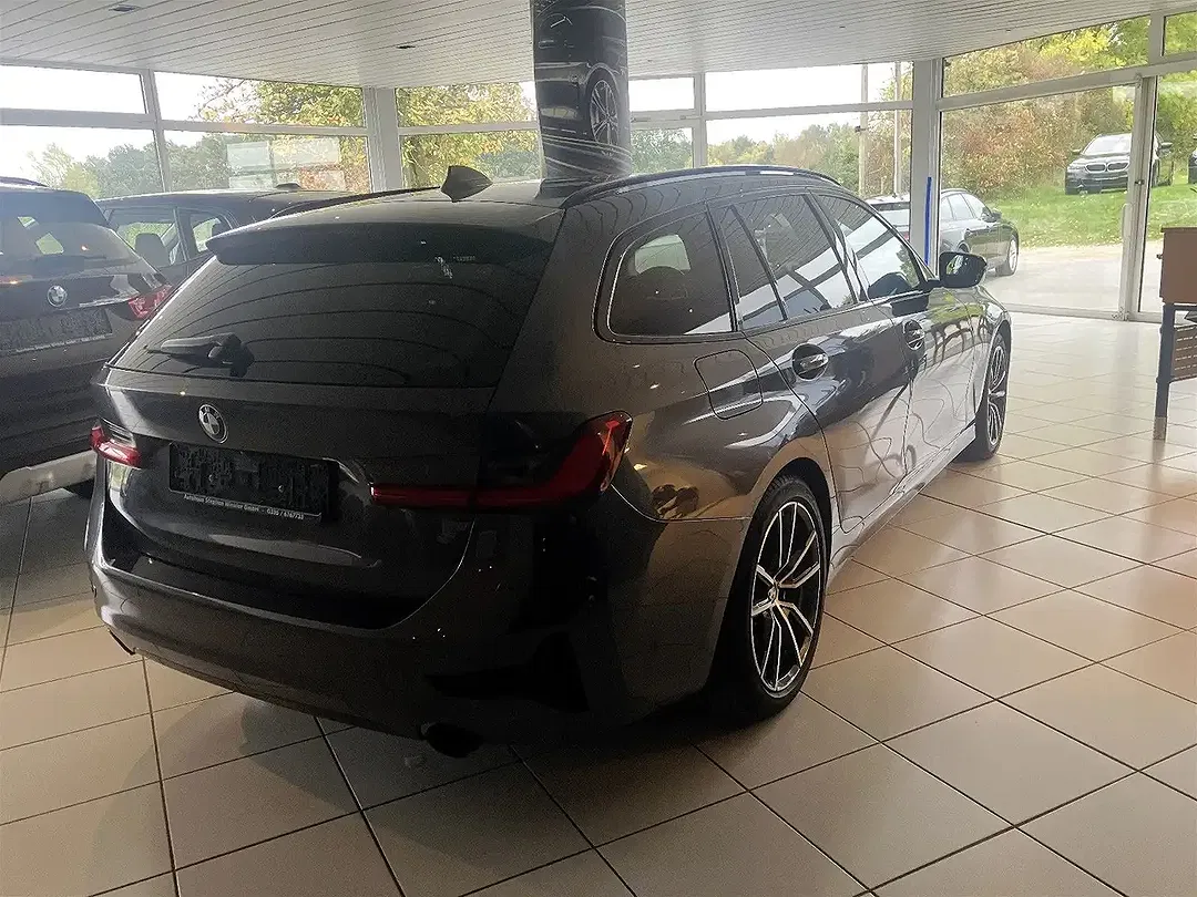 BMW 318 Sport Line - Thumbnail 4
