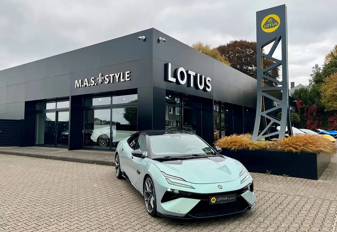 Lotus Emeya S - foto 1
