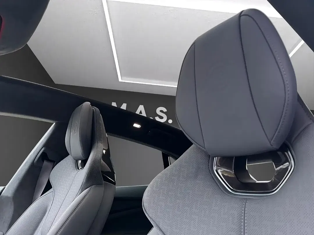 Lotus Emeya S - Thumbnail 14