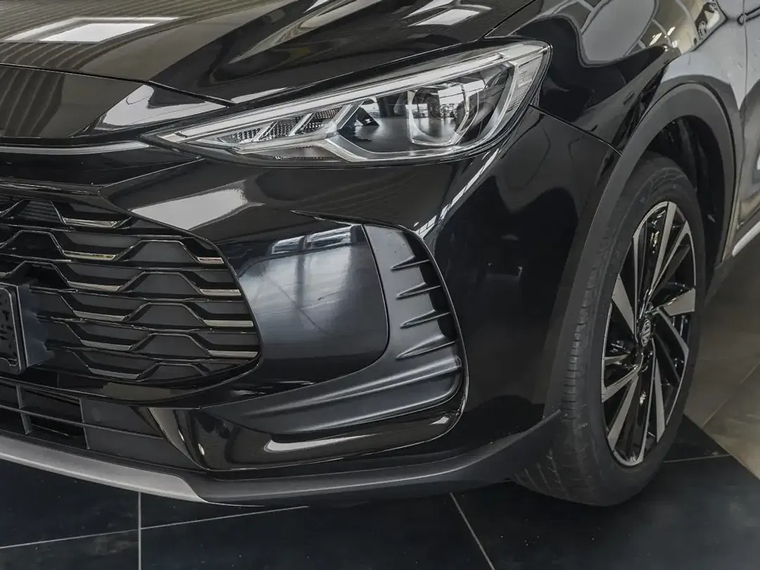 MG ZS Hybrid+ Luxury - Thumbnail 3