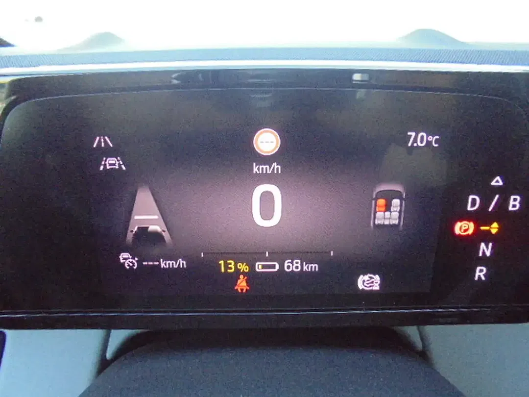 Ford Explorer Select - Thumbnail 10