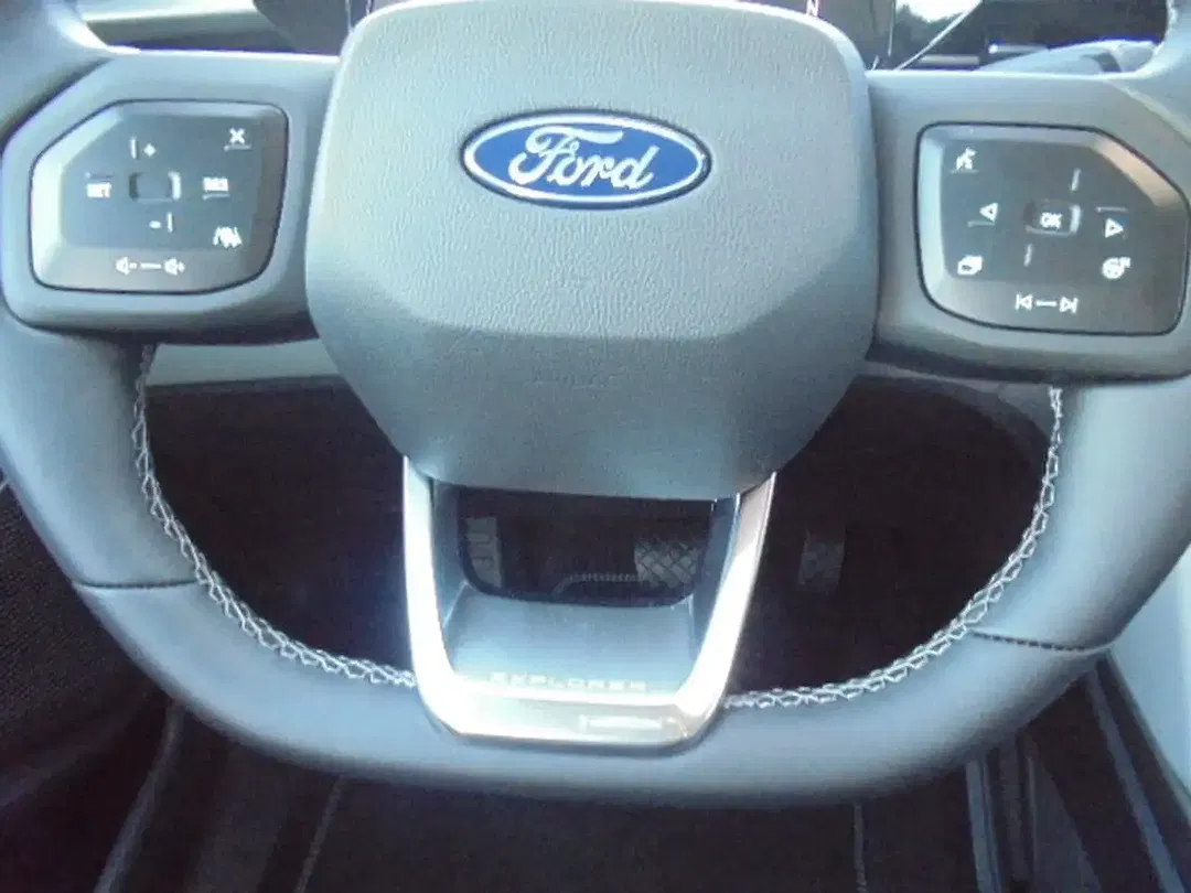 Ford Explorer Select - Thumbnail 9