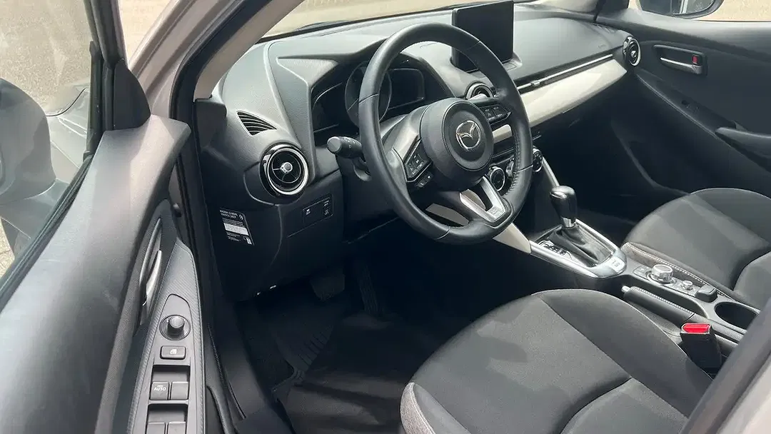 Mazda 2 - Thumbnail 11