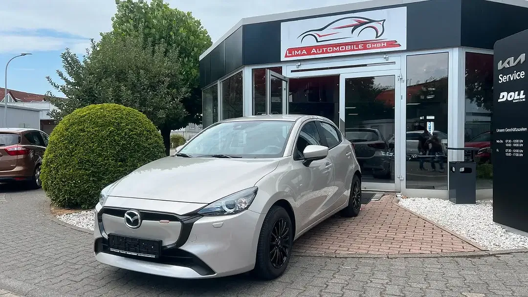Mazda 2 - Thumbnail 3